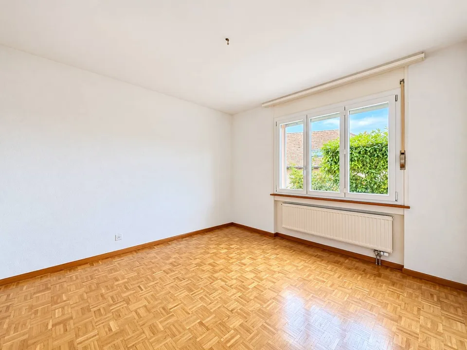 Ein geräumiges Apartment mit Blick auf den See und die Alpen – Foto 6 von 11