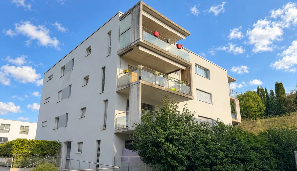 Appartamento familiare all'ultimo piano con vista sulle Prealpi – foto 2 di 12