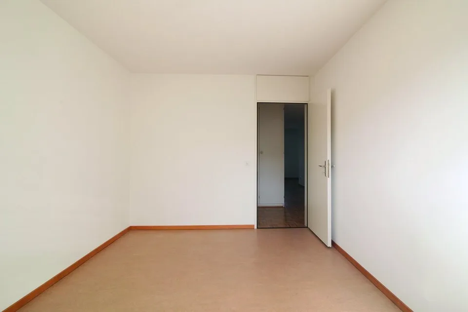 La tua nuova casa con balcone soleggiato e la natura proprio fuori dalla porta! – foto 11 di 12