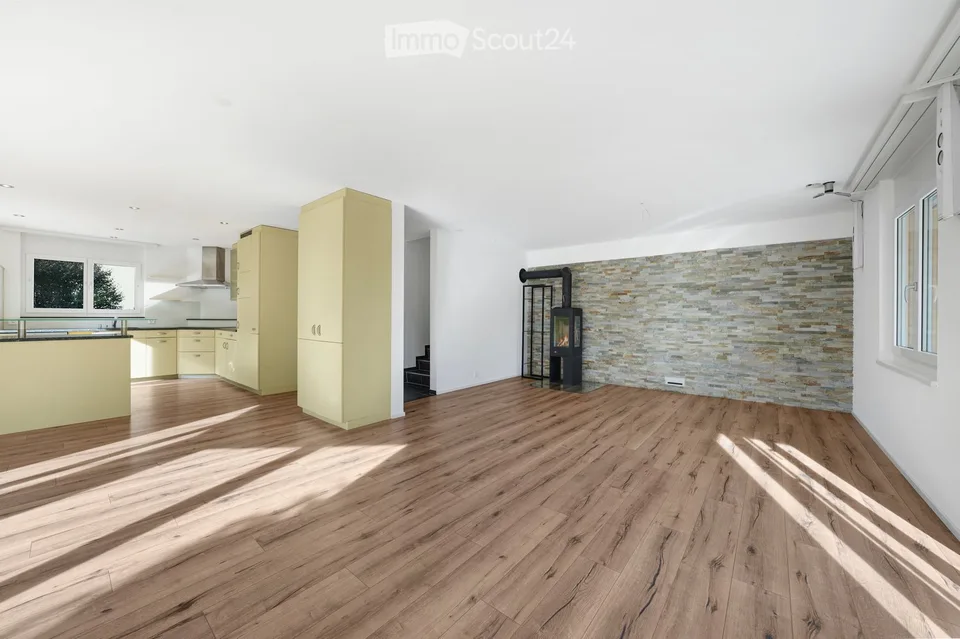 Modernes 6.5-Zimmer-Einfamilienhaus mit viel Wohnqualität, Garten und Whirlpool – Foto 8 von 22