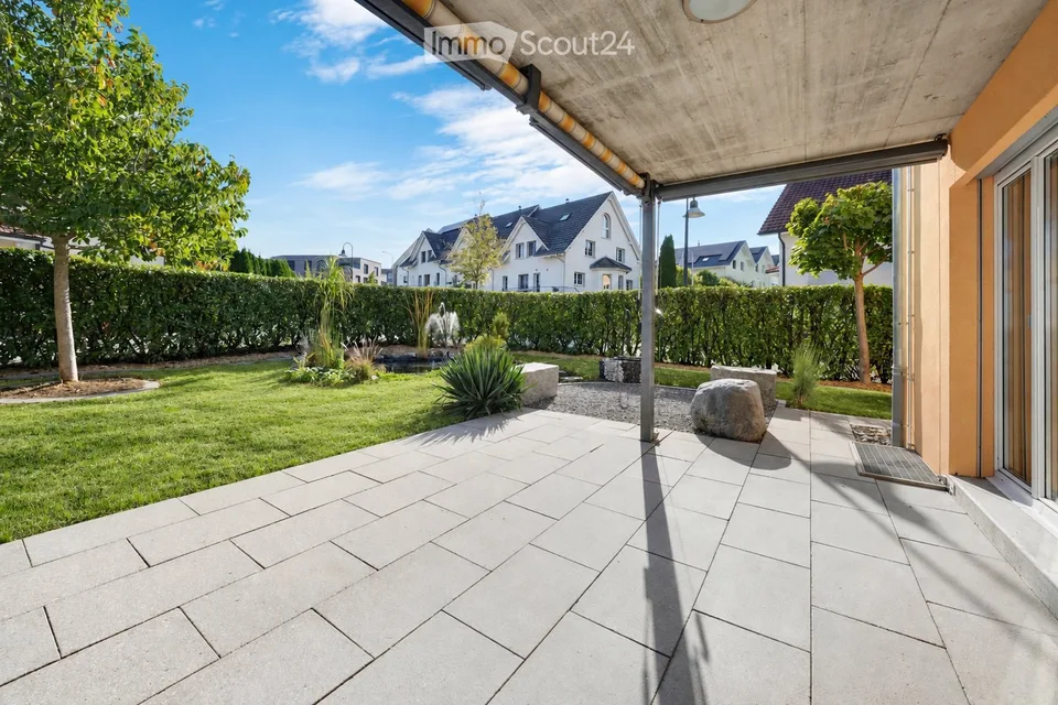 Modernes 6.5-Zimmer-Einfamilienhaus mit viel Wohnqualität, Garten und Whirlpool – Foto 3 von 22