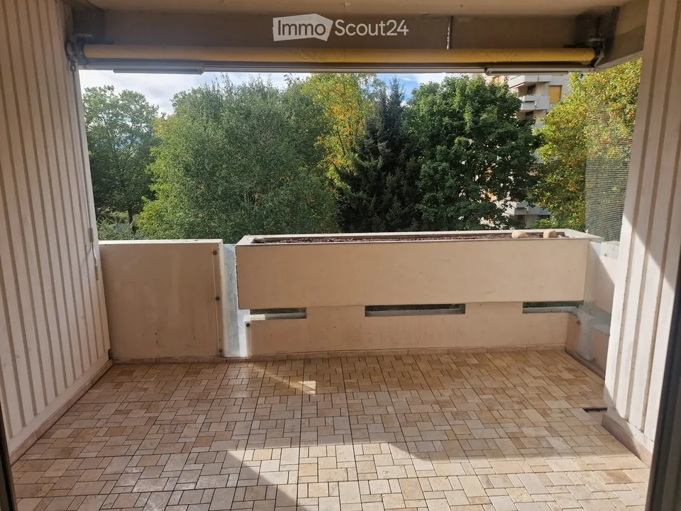 Selten in Meyrin – Superbe 5 Zimmer von 112 m² komplett renoviert – Foto 3 von 8