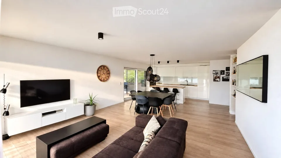Zweifamilienhaus mit eigenem Studio – Foto 3 von 17
