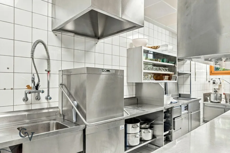Traditionsreicher Eigenthalerhof - Ausflugsrestaurant am Fusse des Pilatus zu verpachten – Foto 28 von 29