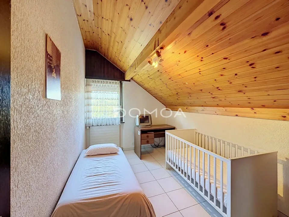 Individual villa with 6.5 rooms on a plot of over 1,000 m² – photo 11 of 13