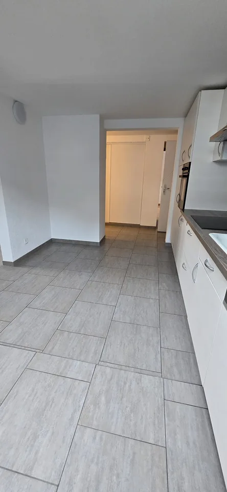 Zu vermieten – Geräumige 4-Zimmer-Wohnung renoviert – Rue de France 16, Le Locle – Foto 4 von 18