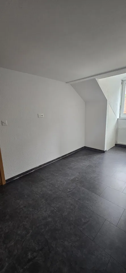 Zu vermieten – Geräumige 4-Zimmer-Wohnung renoviert – Rue de France 16, Le Locle – Foto 9 von 18