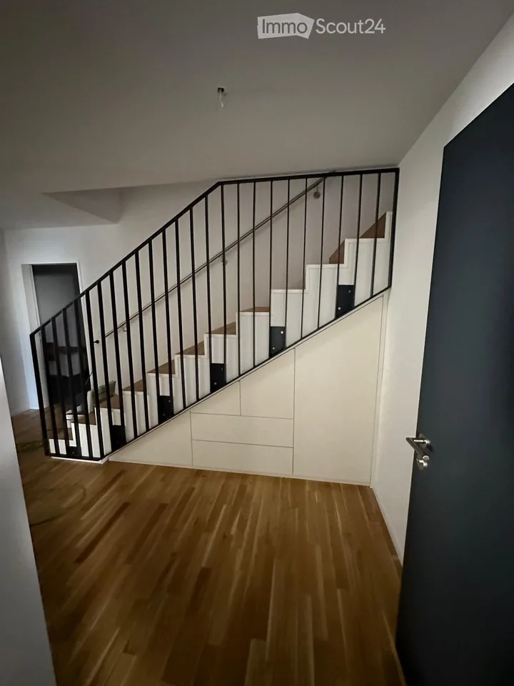 Exklusive 2.5-Zi.-Neubau-Maisonette in Zürich-Altstetten – Foto 2 von 5