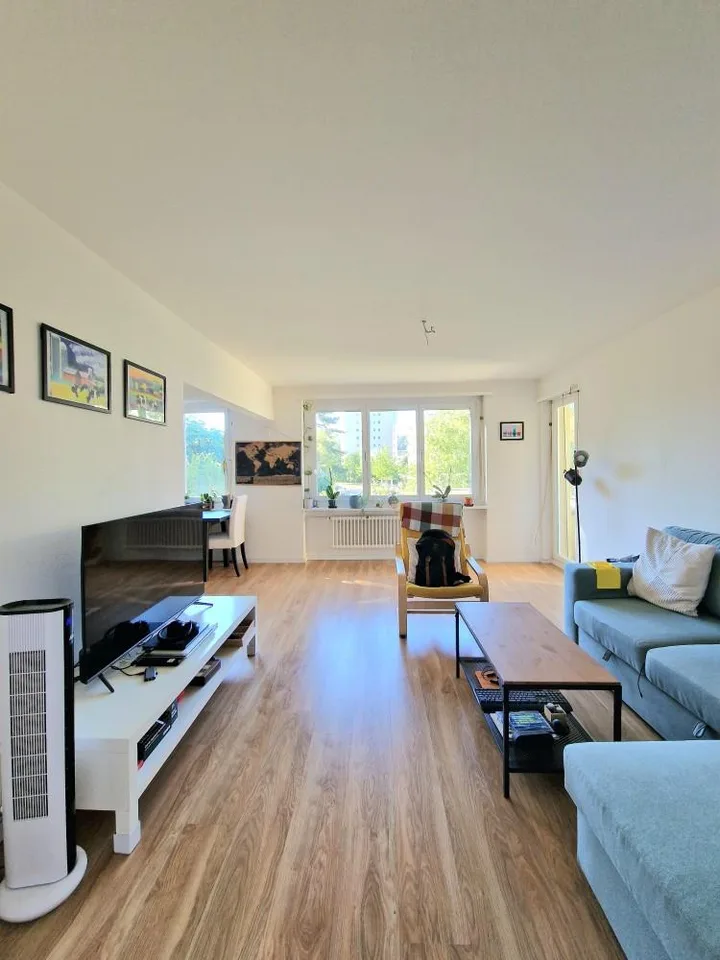 Wunderschöne, moderne Wohnung mit Balkon an zentraler Lage – Foto 3 von 10