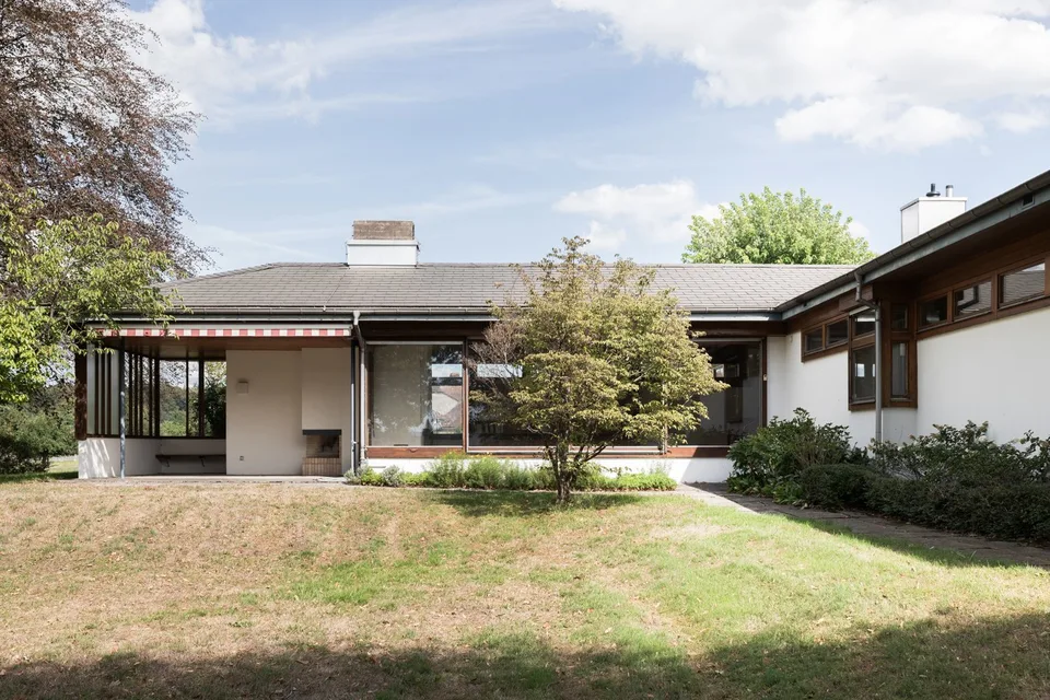 Imponente e familiare tenuta nello stile "mid-century modern" – foto 4 di 30