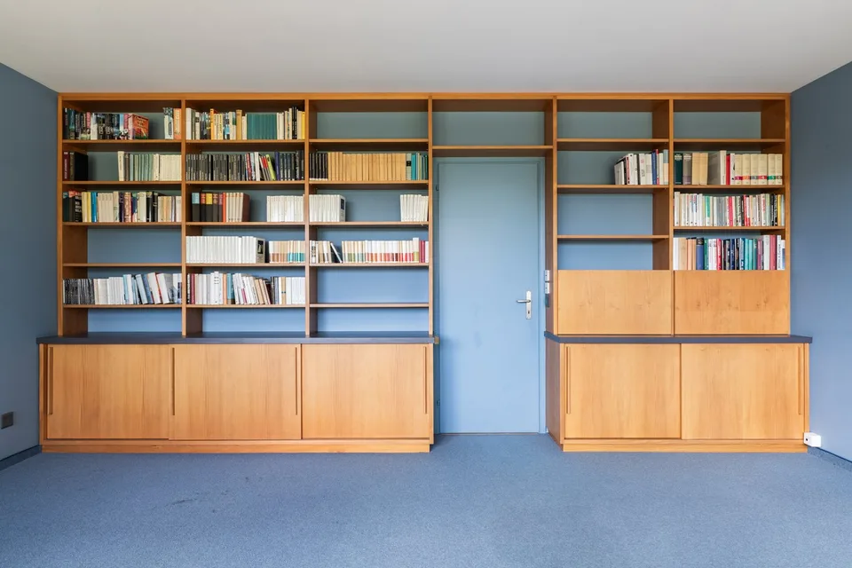 Imponente e familiare tenuta nello stile "mid-century modern" – foto 20 di 30