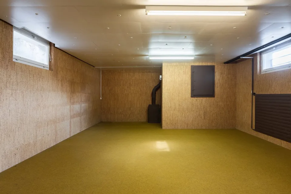 Imponente e familiare tenuta nello stile "mid-century modern" – foto 29 di 30