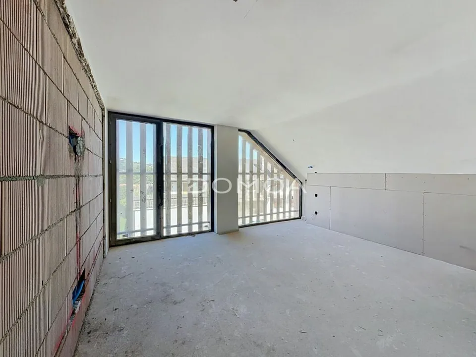 Exceptionnel triplex de 6,5 pièces au coeur d'une ferme rénovée – photo 9 sur 13