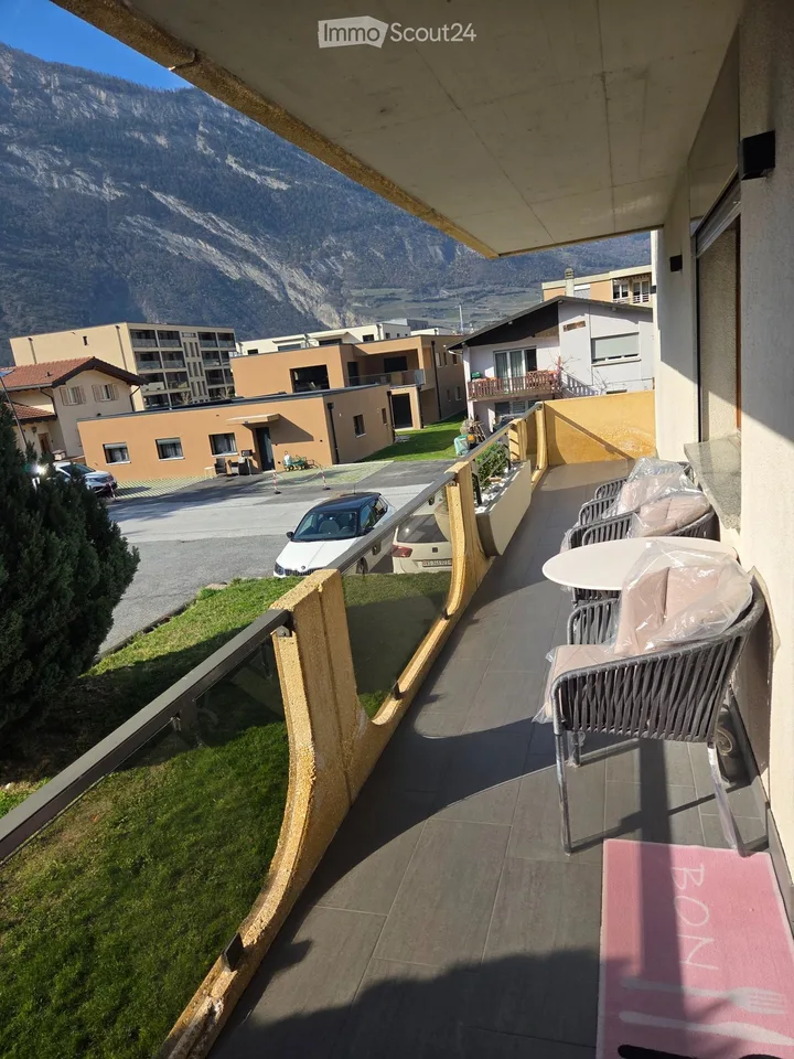 Wohnung 4,5 Zimmer zur Miete in Saxon ab 1. Januar 2027 – Foto 3 von 5