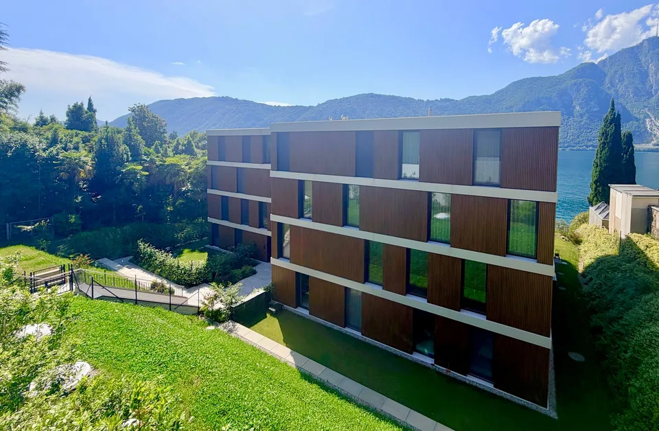 3726 - DIRECTLY ON THE LAKE - ONLY FIRST RESIDENCE - LUXUS APARTMENT WITH PRIVATE BEACH – Foto 11 von 12