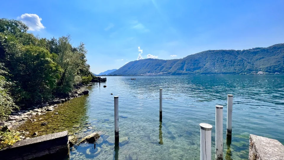 3726 - DIRECTLY ON THE LAKE - ONLY FIRST RESIDENCE - LUXUS APARTMENT WITH PRIVATE BEACH – Foto 8 von 12