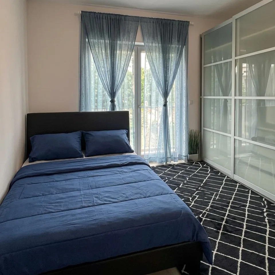 Grande appartamento moderno con giardino, veranda e 133 m2 di terrazza – foto 3 di 7