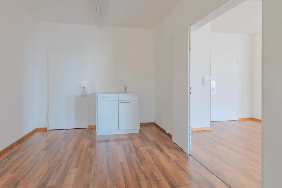 Spazi aziendali moderni nel cuore di Biel disponibili immediatamente! – foto 4 di 5
