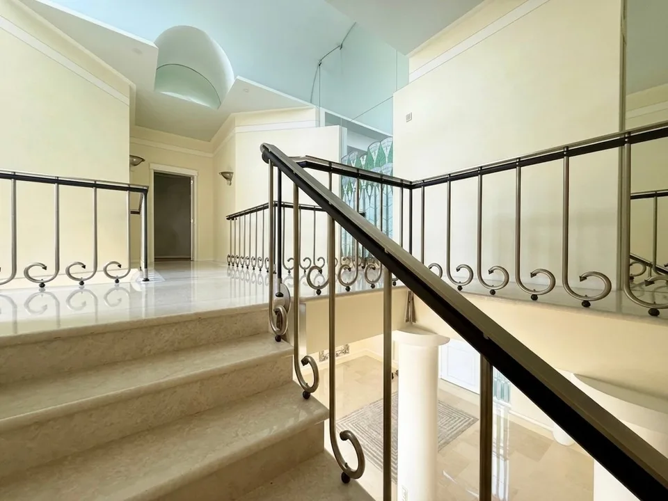 EXCLUSIVE VILLA PROPERTY IN EVILARD – photo 9 of 13