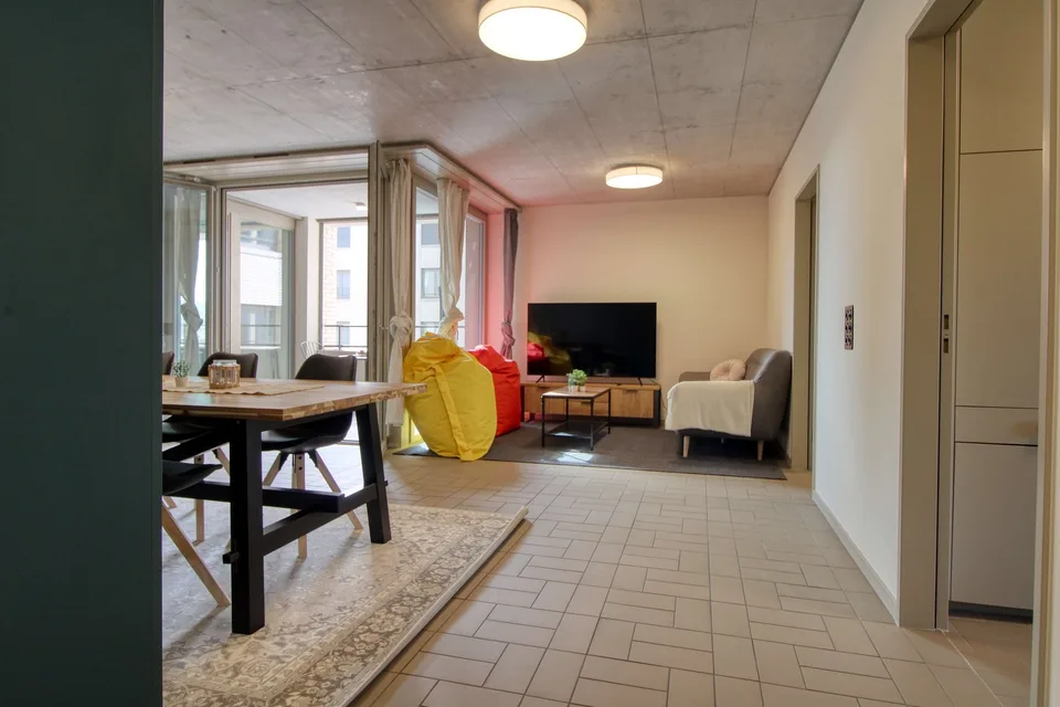 Möbliertes Studio mit eigener Küche und eigenem Bad im Neubau in Schlieren – Foto 20 von 26