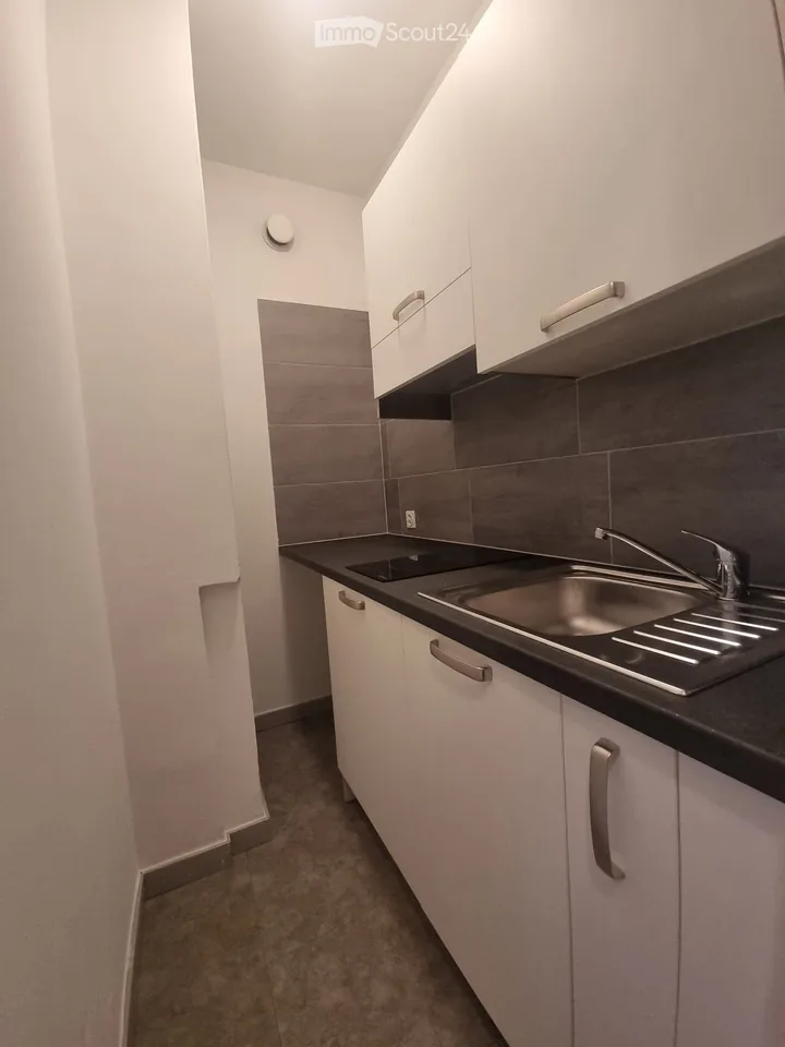 Möbliertes Einzimmerapartment in Lugano – Foto 3 von 3
