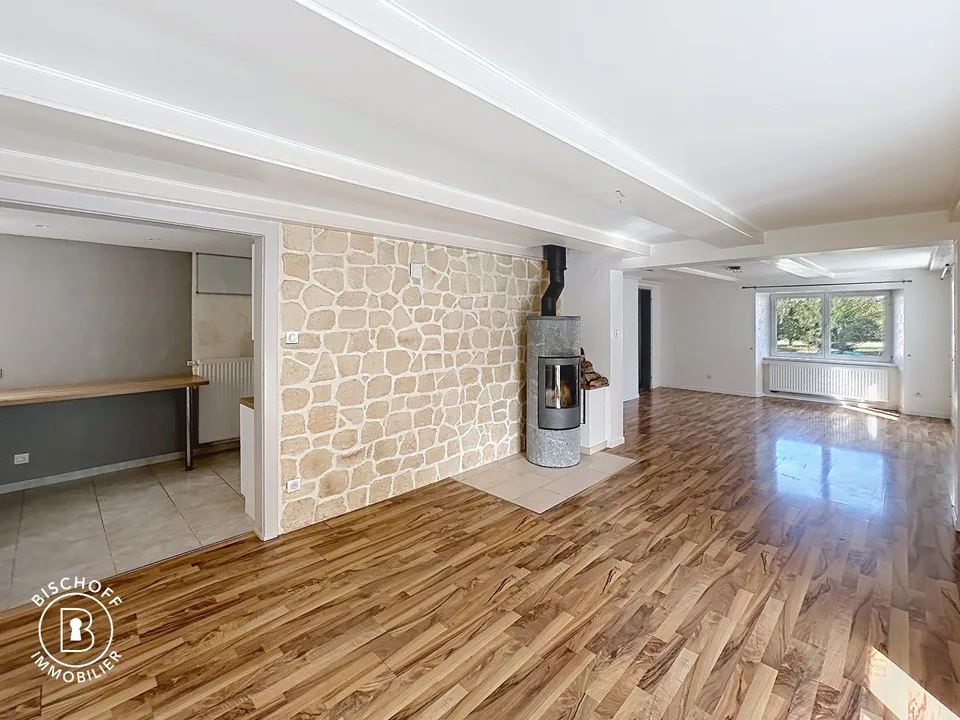 Casa unifamiliare affascinante con piscina a Wolschwiller – disponibile immediatamente! – foto 2 di 21