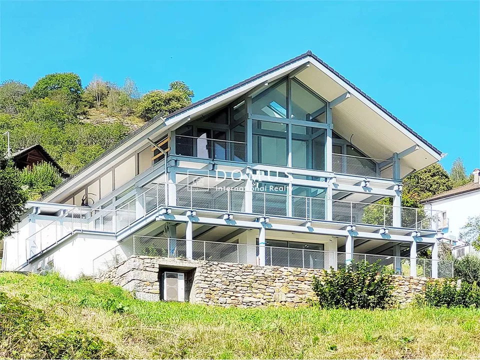 Villa moderna con vista panoramica a Ponto Valentino – foto 2 di 3