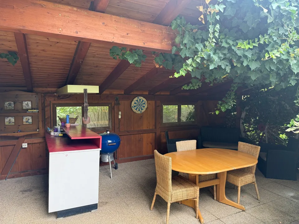 Charmantes 5.5-Zimmer-Einfamilienhaus mit Einliegerwohnung 1.5 Zimmer in Nidau – Foto 3 von 14