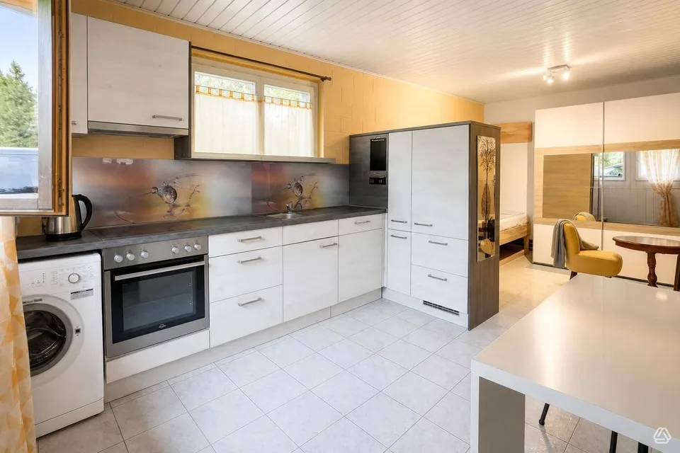MÖBILIERT, RUHIG, GEPFLEGT – SOFORT VERFÜGBAR – Foto 2 von 4