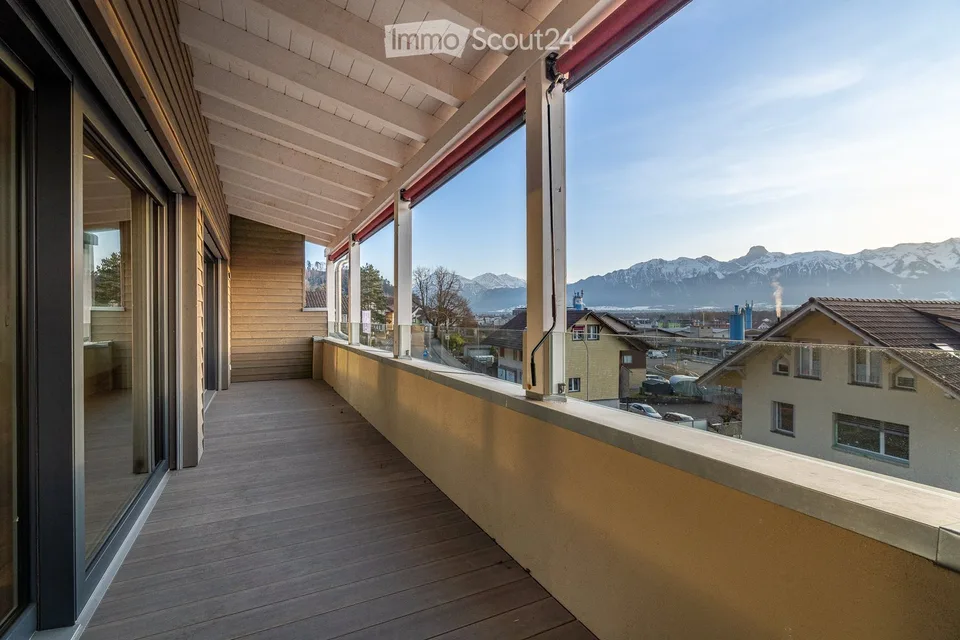 Living with a wide view over the roofs of Heimberg – photo 14 of 14