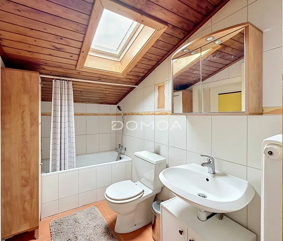 Wohnung 4,5 Zimmer mit Dachboden und Balkon – Foto 7 von 9