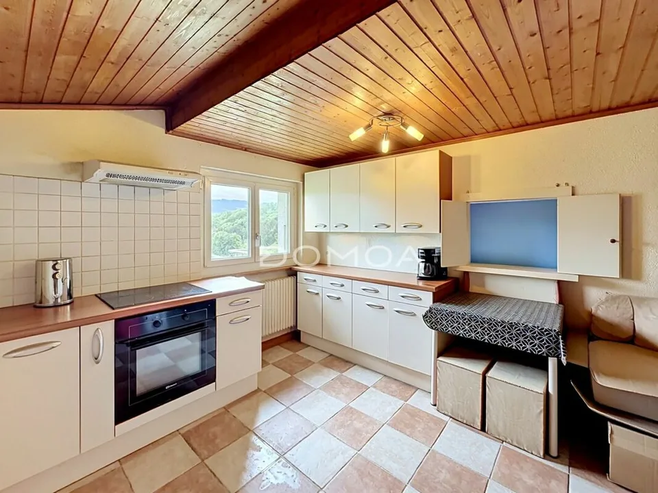 Wohnung 4,5 Zimmer mit Dachboden und Balkon – Foto 6 von 9