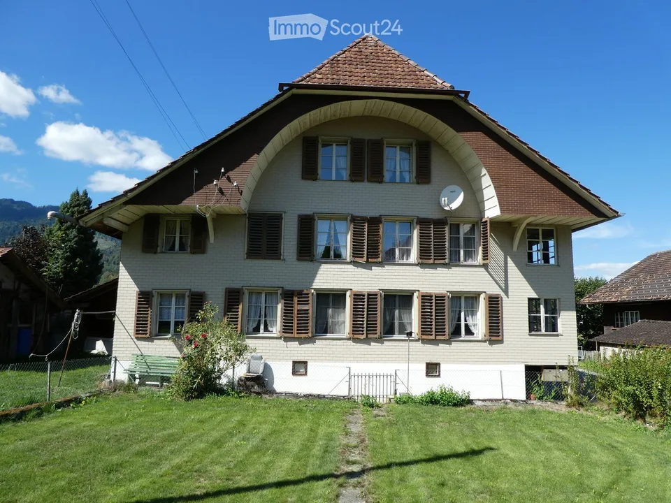 Casa colonica caratteristica con potenziale di sviluppo – foto 2 di 2