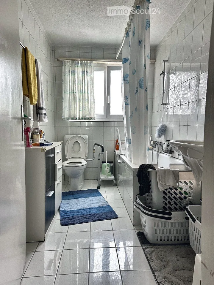 4.5-Zimmer-Wohnung mit grossen Balkon in Top-Lage mitten im Dorf – Foto 5 von 7