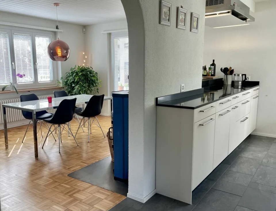 Maison individuelle et rénovée avec réserves de développement – photo 5 sur 12