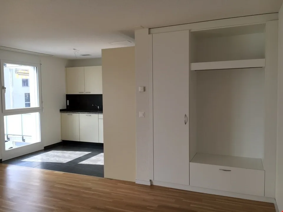 Moderne 3.5-Zimmerwohnung mit Balkon – Foto 9 von 13