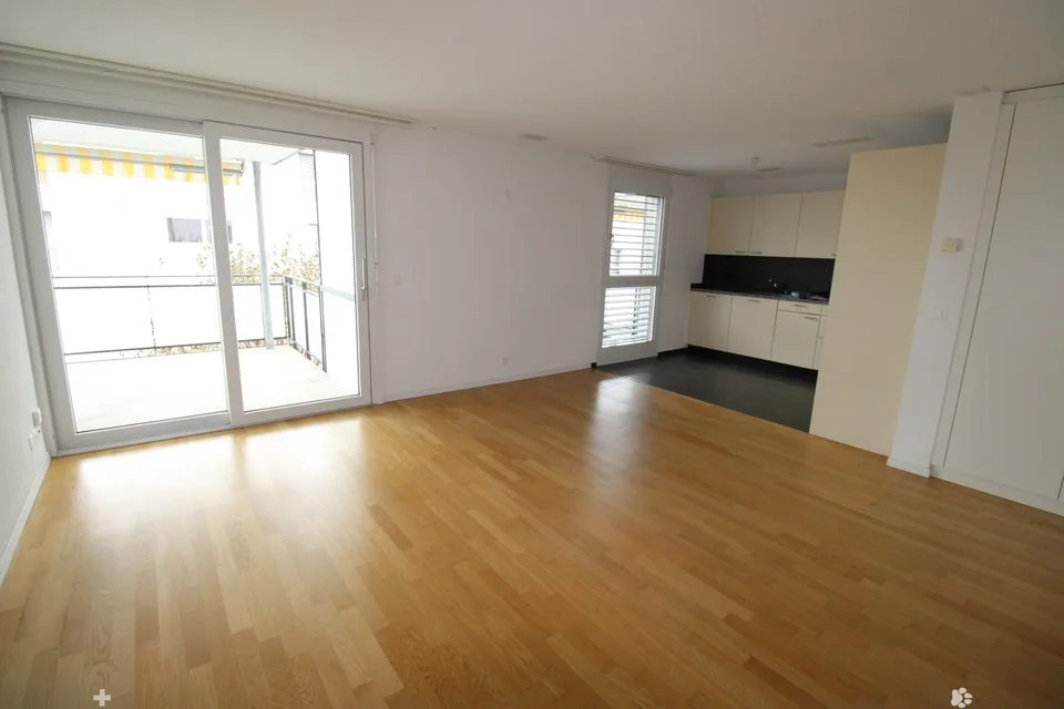 Moderne 3.5-Zimmerwohnung mit Balkon – Foto 5 von 13