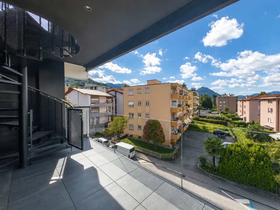 Spazioso attico con tetto terrazza a Pregassona – foto 7 di 10