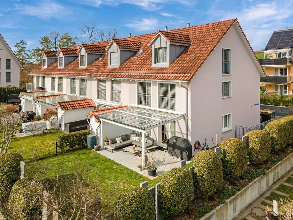 5.5-Zimmer Eckhaus mit zwei Sitzplätzen, Garten und viel Raum für die Familie – Foto 12 von 14