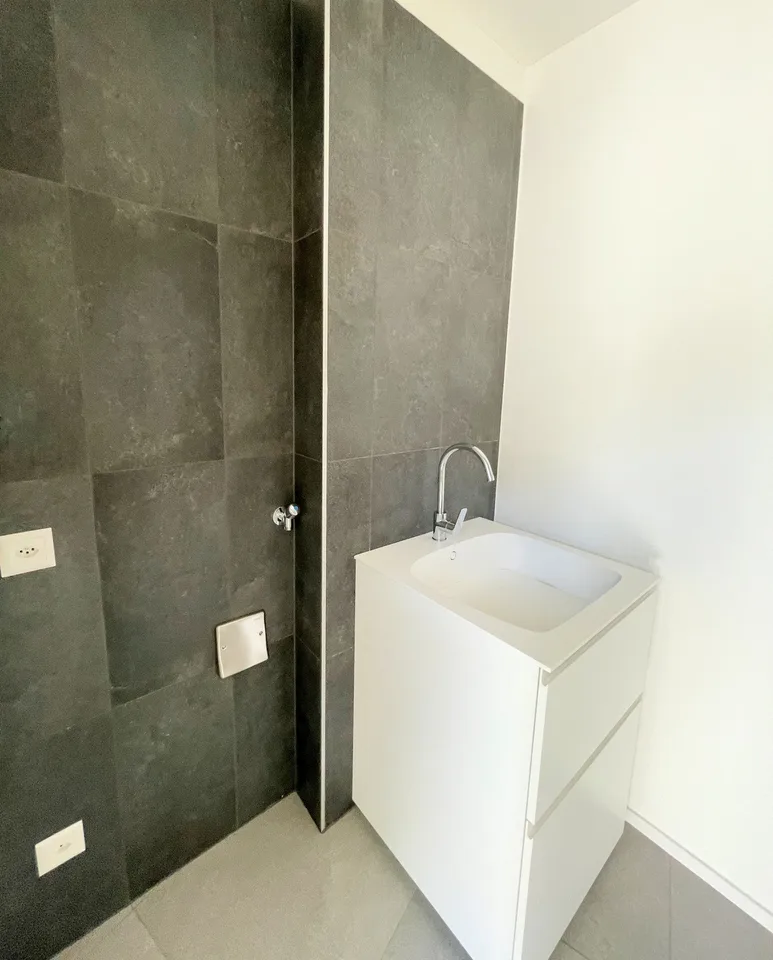 Nuovo appartamento all'ultimo piano in elegante residenza – foto 13 di 15