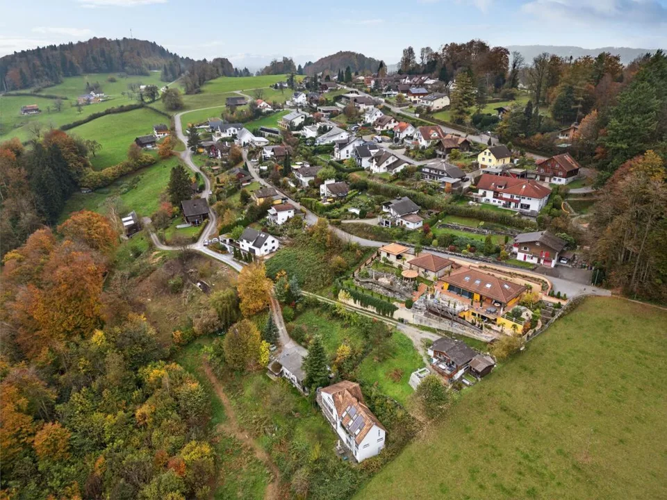 Bauland-Parzelle an grüner Hanglage – Foto 9 von 10