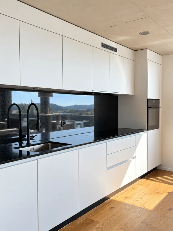 Moderne 4.5 Zimmer-Wohnung mit Weitblick – Foto 2 von 10