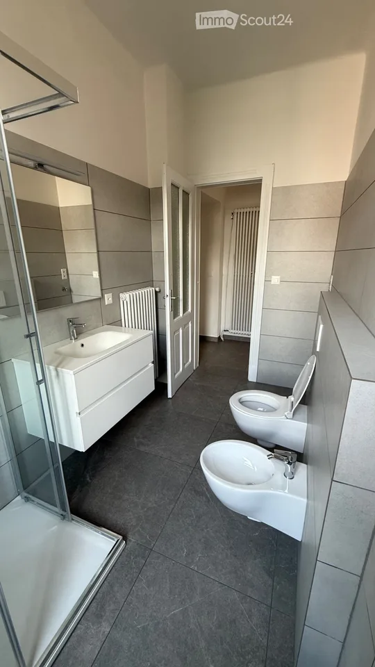 Wir vermieten ein wunderschönes 4,5-Zimmer-Apartment, das komplett renoviert wurde – Foto 8 von 12
