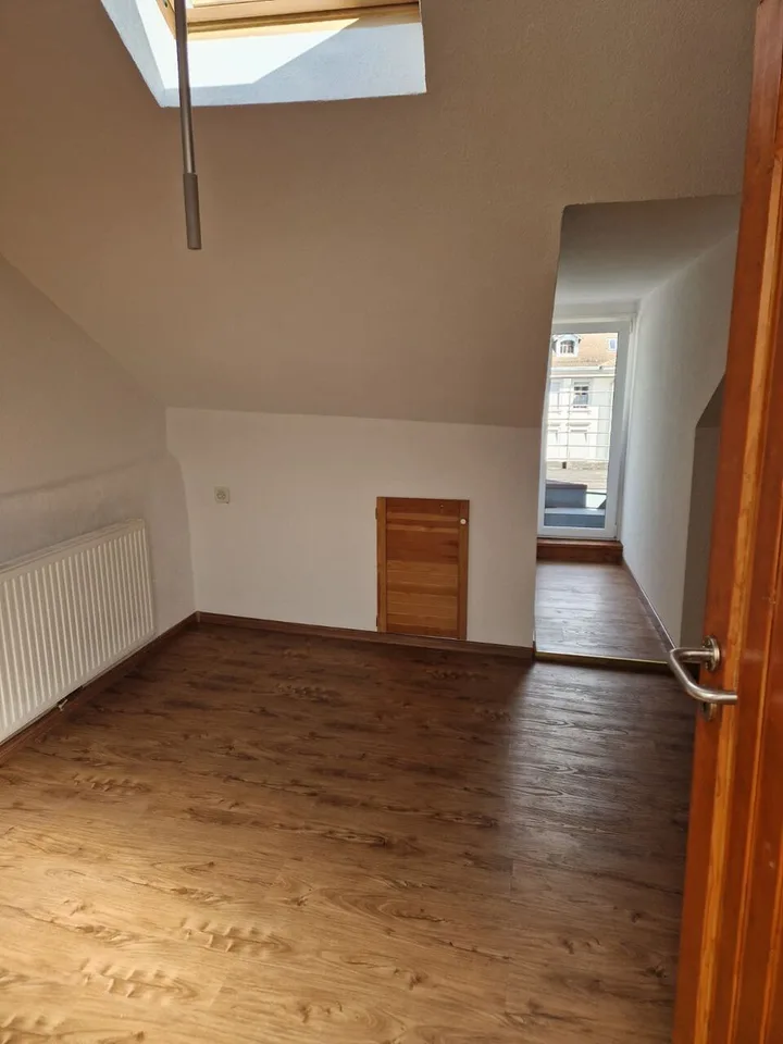 Appartamento di 1,5 locali mansardato al 3° piano con balcone – foto 6 di 6