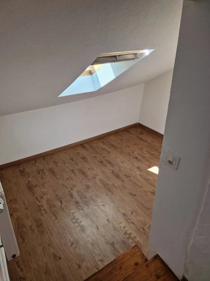 Appartamento di 1,5 locali mansardato al 3° piano con balcone – foto 5 di 6