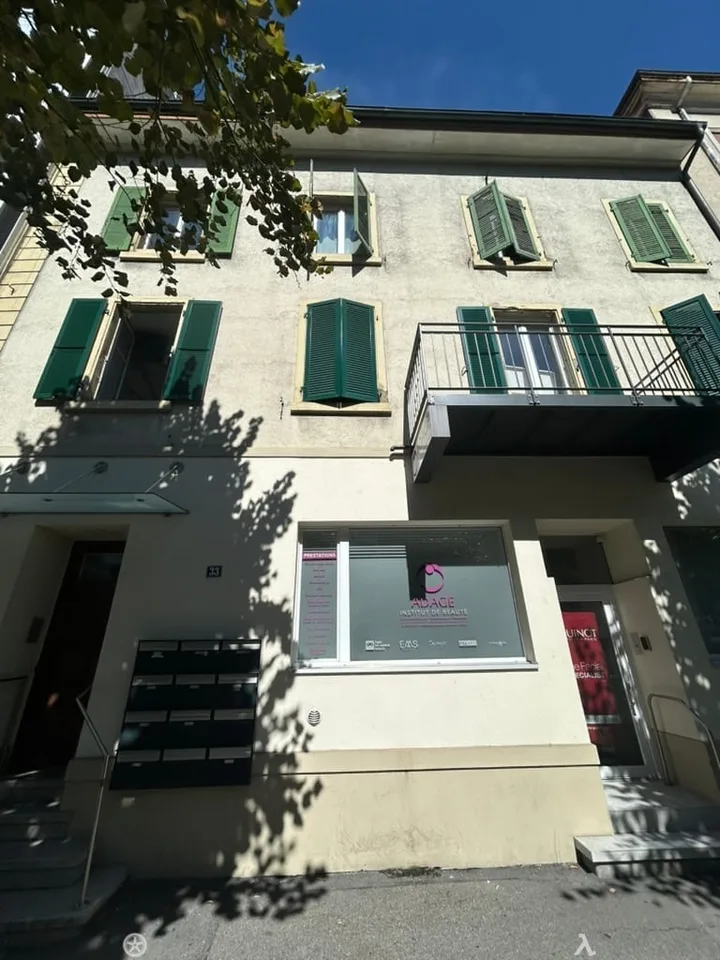 Local commercial élégant à louer – Rue du Général-Dufour, Biel – Foto 2 von 15