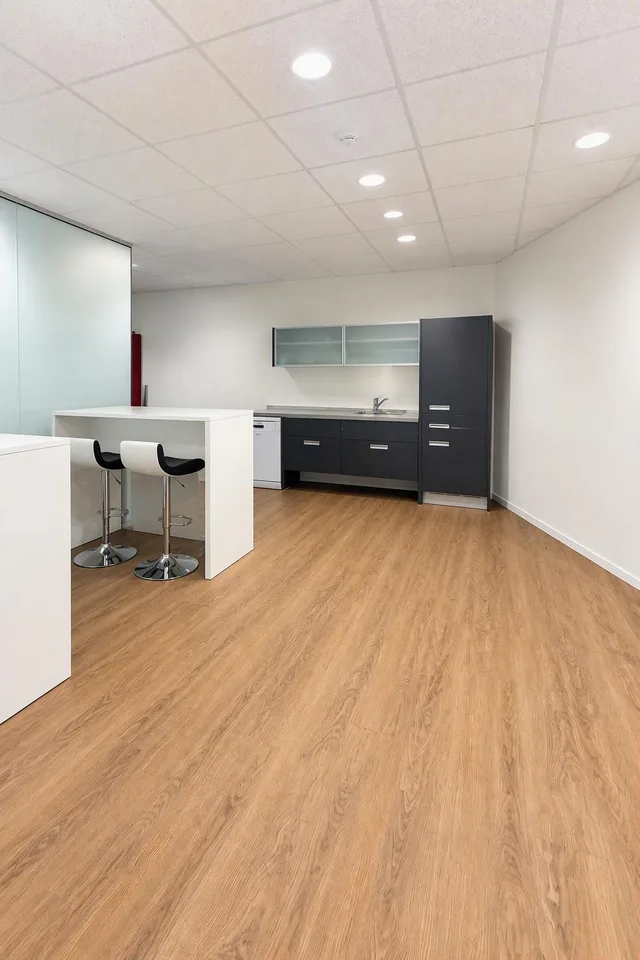 Spazio per le tue idee - spazio ufficio luminoso con possibilità di utilizzo versatile – foto 4 di 5