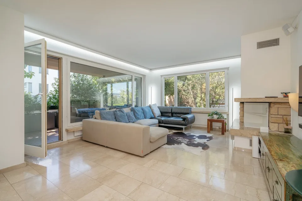 3½-Zimmer-Wohnung und riesiger Hobbyraum - 97 m² zum Wohnen. 80 m² für Ihre Ideen – Foto 3 von 13
