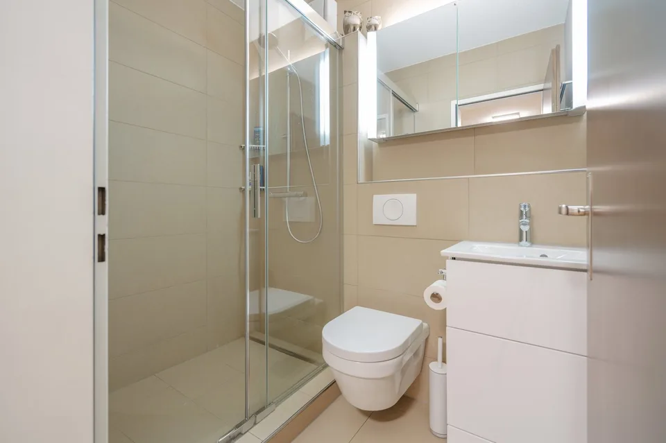 3½-Zimmer-Wohnung und riesiger Hobbyraum - 97 m² zum Wohnen. 80 m² für Ihre Ideen – Foto 11 von 13