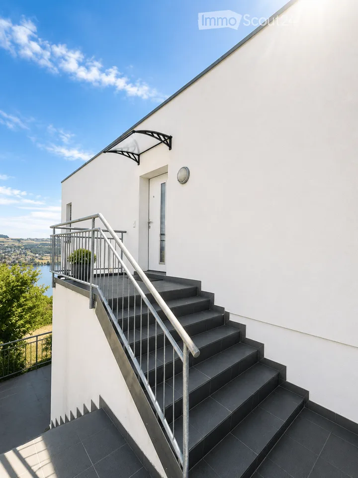 Exklusive 5.5-Zimmer-Terrassenwohnung mit unverbaubarer Seesicht in Birrwil – Foto 21 von 23